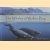The whales of Walker Bay. A naturalist's guide to these great ocean travellers, their indentification and hidden lives =beneath the waves door Noel Ashton