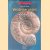 Versteinerungen: Häufige Fossilien von wirbellosen Tieren und Pflanzen door Helmut Mayr