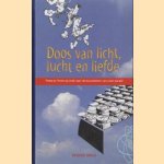 Doos van licht lucht en liefde. Yotta en Yocto op zoek naar de bouwstenen van onze wereld door Bennie Mols