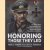 Honoring Those They Led. Decorated Field Commanders of the Third Reich door Mark C. Yerger e.a. Honoring Those They Led. Decorated Field Commanders of the Third Reich door Mark C. Yerger e.a.