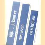 Kijk... je kunt er mee lezen en schrijven
automatisering in relatie tot grafisch ontwerpen en tot de grafische industrie
Gerard Unger
€ 8,00 Kijk... je kunt er mee lezen en schrijven
automatisering in relatie tot grafisch ontwerpen en tot de grafische industrie
Gerard Unger
€ 8,00