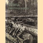 Kinsey Photographer: A Half Century of Negatives by Darius and Tabitha May Kinsey (Volume 1 and 2)
Dave Bohn e.a.
€ 40,00 Kinsey Photographer: A Half Century of Negatives by Darius and Tabitha May Kinsey (Volume 1 and 2)
Dave Bohn e.a.
€ 40,00