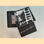 Armando (Paperback, CD en telefoonkaart in box) *GESIGNEERD*
Chris de Boer e.a.
€ 50,00