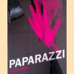 Paparazzi
Peter Howe
€ 10,00 Paparazzi
Peter Howe
€ 10,00