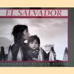 El Salvador: Photographs by Adam Kufeld door Arnoldo Ramos