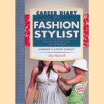 Career Diary of a Fashion Stylist: Thirty Days Behind the Scenes with a Professional
Kim Maxwell
€ 15,00