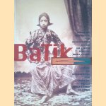 Batiken von Fürstenhöfen und Sultanspalästen aus Java und Sumatra: Sammlung Rudolf G. Smend = Batik: Javanese and Sumatran Batiks from Courts and Palaces: Rudolf G. Smend Collection
Donald J. Harper
€ 30,00 Batiken von Fürstenhöfen und Sultanspalästen aus Java und Sumatra: Sammlung Rudolf G. Smend = Batik: Javanese and Sumatran Batiks from Courts and Palaces: Rudolf G. Smend Collection
Donald J. Harper
€ 30,00