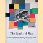 The Family of Man: The Greatest Photographic Exhibition of All Time: 503 Pictures from 68 Countries door Carl Sandburg