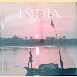 India: Secrets of the Tiger door Paul Stump
