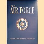 The Air Force door General James P. McCarthy e.a.