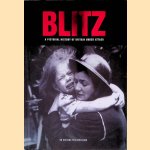 Blitz: A Pictorial History of Britain Under Attack door Corinna Penniston Bird