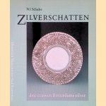 Zilverschatten: Drie eeuwen Rotterdams zilver
N.I. Schadee
€ 10,00 Zilverschatten: Drie eeuwen Rotterdams zilver
N.I. Schadee
€ 10,00