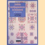 Antieke Merklapmotieven In Kruissteek door José Sterrenburg