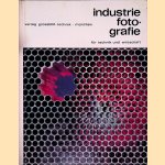 Industrie Fotografie für Technik und Wirtschaft
Joachim Giebelhausen
€ 15,00 Industrie Fotografie für Technik und Wirtschaft
Joachim Giebelhausen
€ 15,00