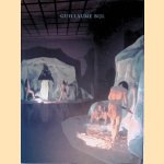 Guillaume Bijl: Installationen, Situationen und Kulturtourismus: Acht historische Lederhosen; Der Stein aus dem All; Die Geschichte des prähistorischen Menschen door Ferdinand Ullrich