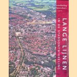 Lange lijnen in de stadsontwikkeling: de ontwikkeling van Amersfoort, 1945-2010
Noud de Vreeze
€ 35,00 Lange lijnen in de stadsontwikkeling: de ontwikkeling van Amersfoort, 1945-2010
Noud de Vreeze
€ 35,00