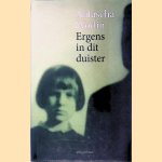 Ergens in dit duister door Natascha Wodin