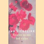 Knielen op een bed violen door Jan Siebelink