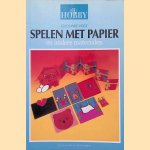 Spelen met papier en andere materialen door Guusanke Vogt