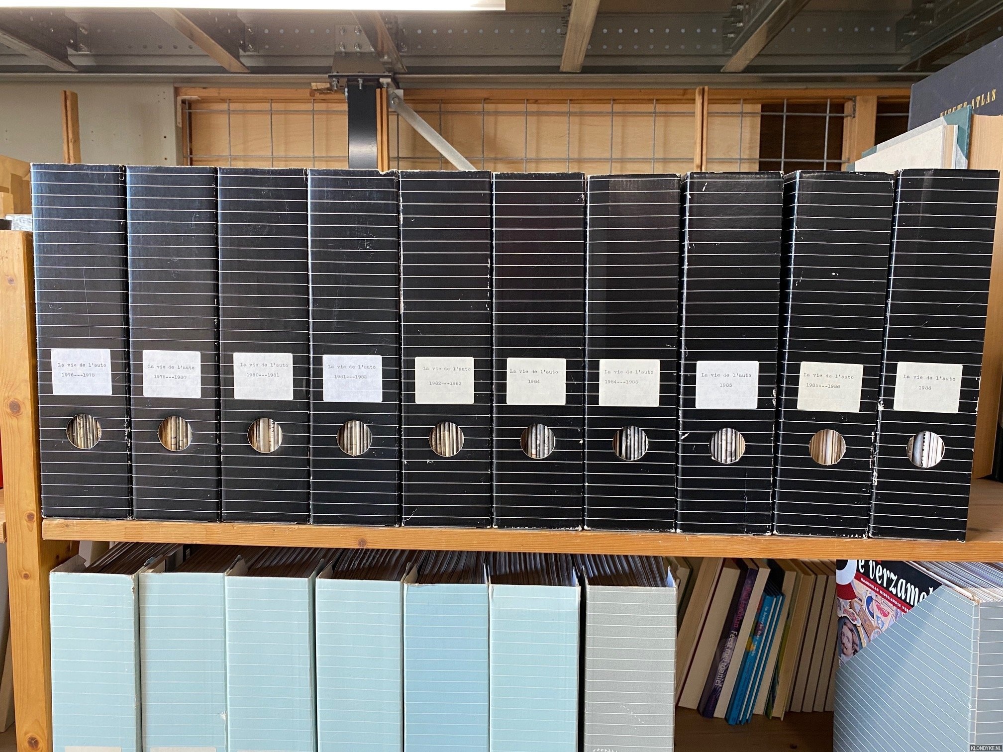 Various - La Vie de l'Auto. Le bi-mensuel de l'automobile ancienne 1976-1987 (approx. 291 issues)