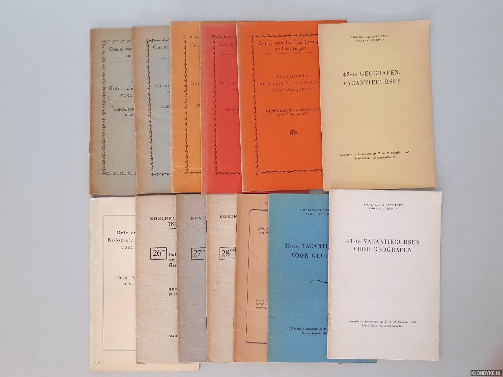 Diverse auteurs - Koloniale Vacantiecursus voor geografen / Indische Vakantiecursus voor Geografen (13 afleveringen)