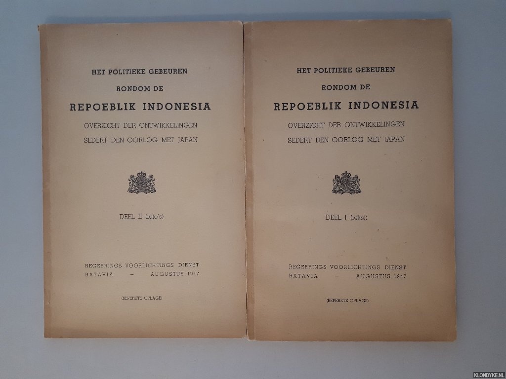 Diverse auteurs - Het politieke gebeuren rondom de Repoeblik Indonesia: overzicht der ontwikkelingen sedert den oorlog met Japan (2 volumes)
