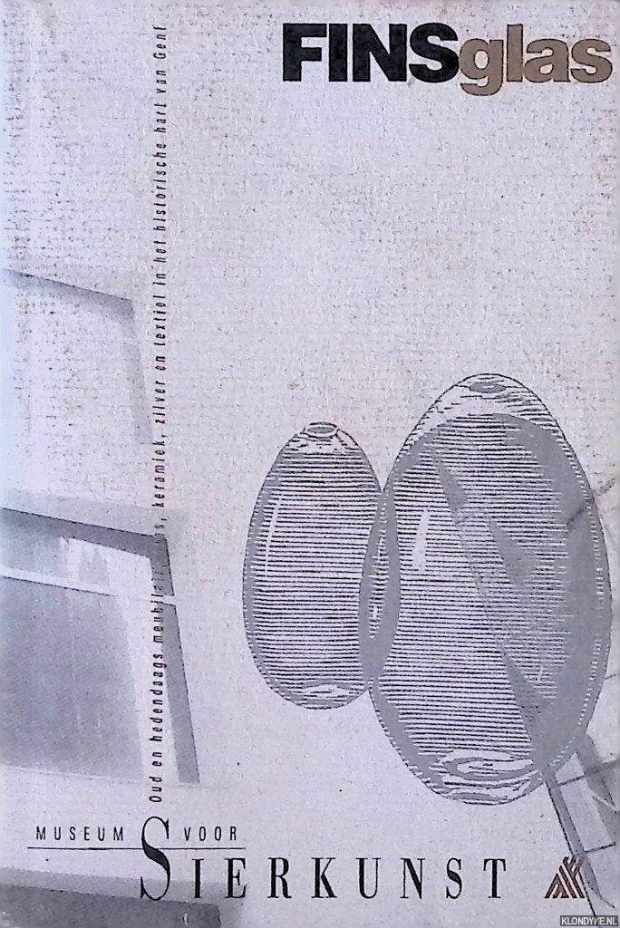 Koivisto, Kaisa - Fins glas, oud en hedendaags meubilair, glas, keramiek, zilver en textiel in het historisch hart van Gent