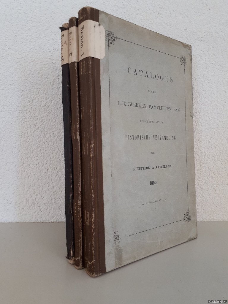 Jochems, J.A. - en anderen - Catalogus van de boekwerken, pamfletten, enz. behoorende aan de historische verzameling der Schutterij te Amsterdam 1890 + Supplement-Catalogus (1894)+ Tweede Supplement-Catalogus (1903) (3 delen)