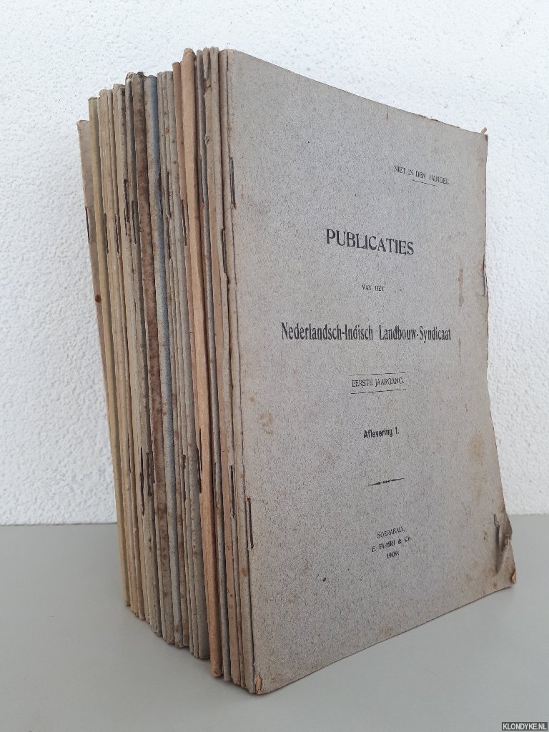 Paets tot Gansoijen, A. - en anderen - Publicaties van het Nederlandsch-Indisch Landbouw-Syndicaat (32 afleveringen)