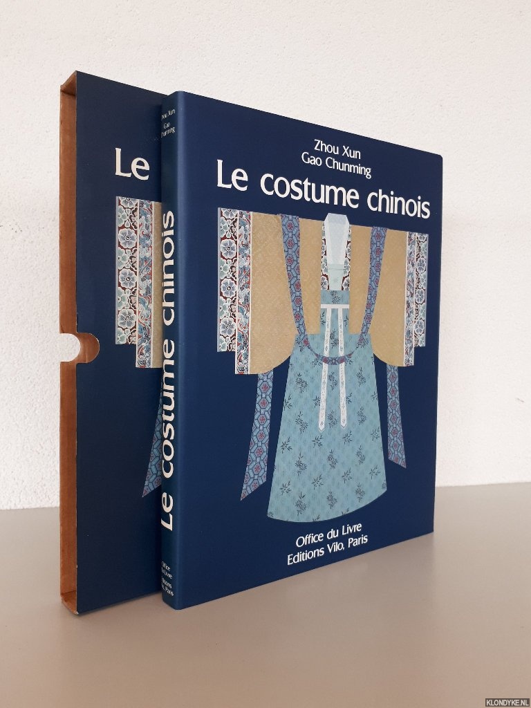Zhou Xun & Gao Chunming - La broderie et la dentelle russe