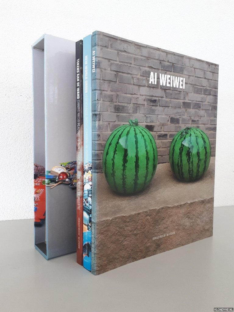 Hendrikse, Cees (samenstelling) & Thomas Berghuis & Francesca dal Lago & Sabine Wang - en anderen - Tekens aan de wand; New world order: Ai Weiwei (3 delen in box)