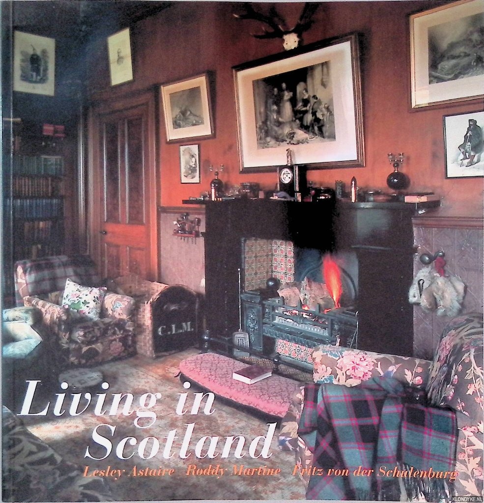 Martine, Roddy - Living in Scotland