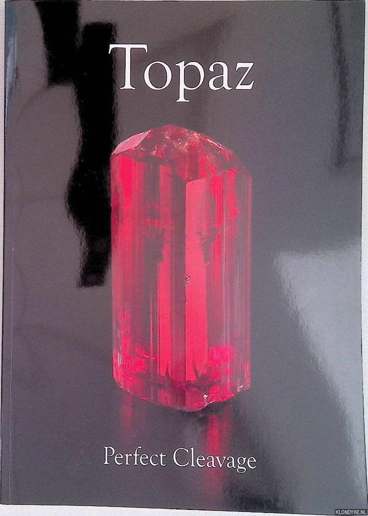 Clifford, Janet - and others - Topaz: Perfect Cleavage